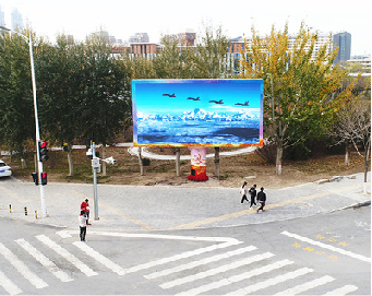 天门户外大屏广告投放要点。